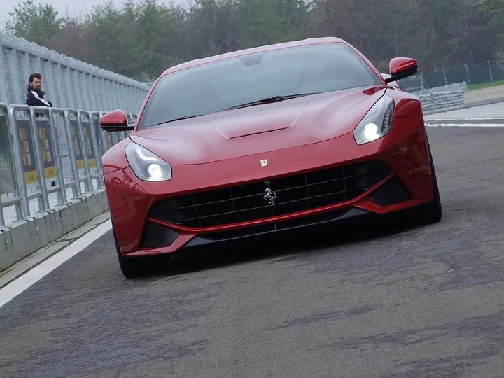 Ferrari F12 Berlinetta: la prova su strada