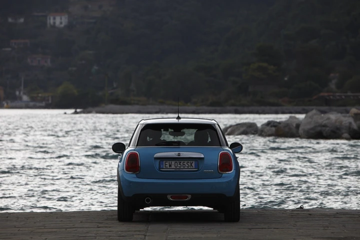 Nuova MINI 5 Porte: primo contatto