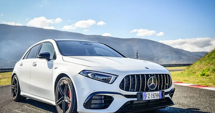 Mercedes Classe A 45 AMG S: la prova su strada e in pista