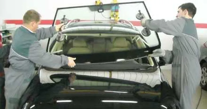 Lavorare nell'automotive: lo specialista dei vetri auto