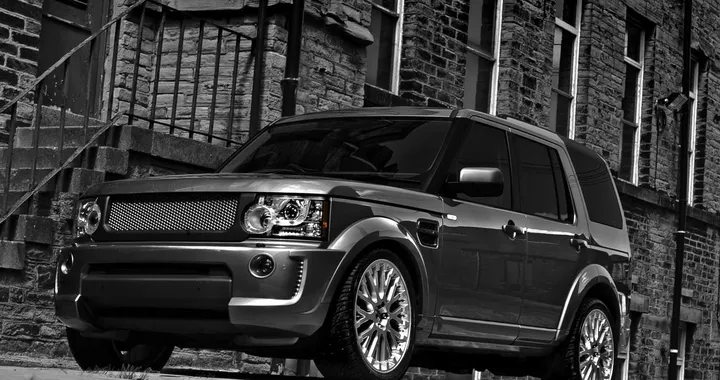 Land Rover Discovery 4 by Project Kahn
