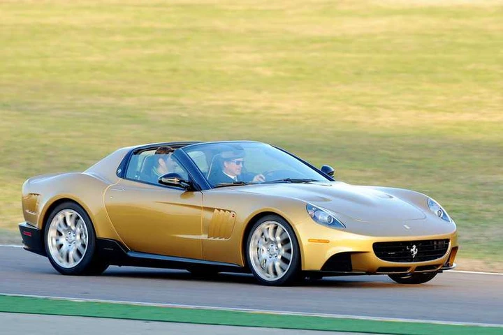 P540 Superfast Aperta: una Ferrari di sartoria