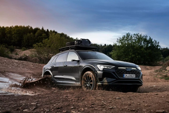 Audi Q8 e-tron Edition Dakar: ecco la versione speciale ispirata ai rally