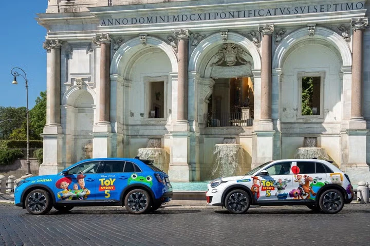 FIAT e Disney insieme per Toy Story 5: debutta la nuova 600 Turbo 100