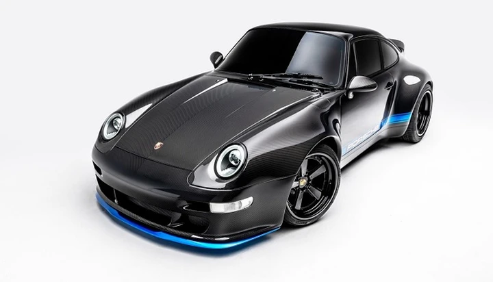 Porsche 911 by Gunther Werks: cura al carbonio per la storica 993