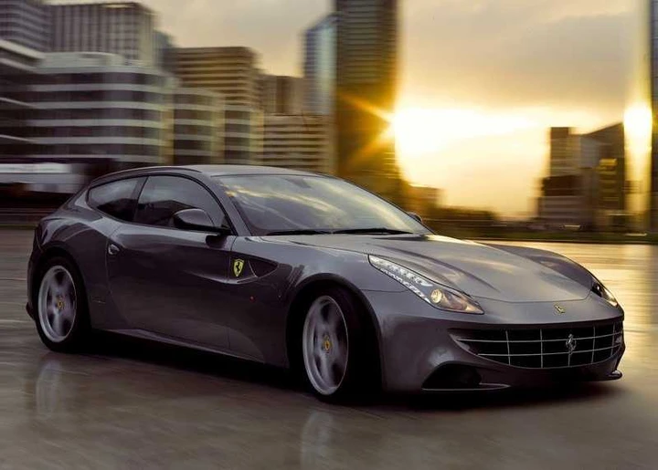 La Ferrari FF debutta in India