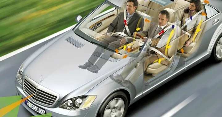 Sicurezza: il Pre-Safe di Mercedes compie 15 anni