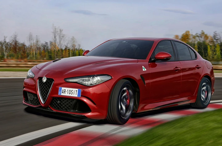 Alfa Romeo Giulia Quadrifoglio: arriva l'automatico ZF