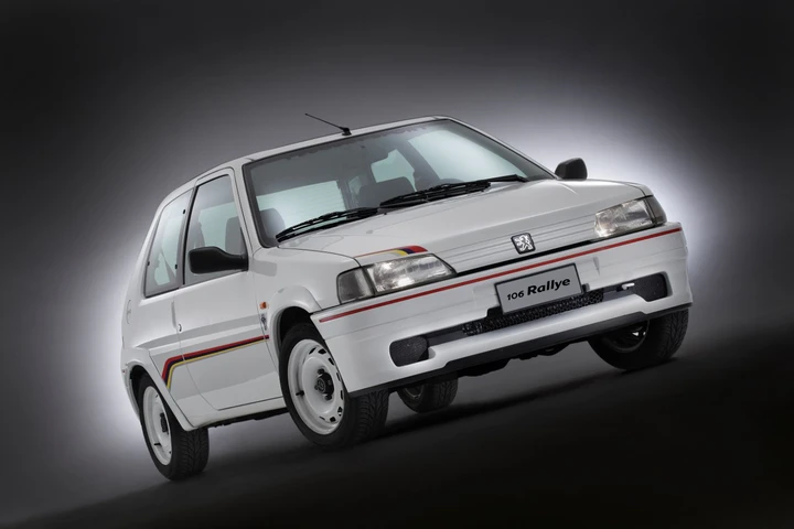 Peugeot 106 Rallye 1.3 1995 restaurata da Peugeot Italia