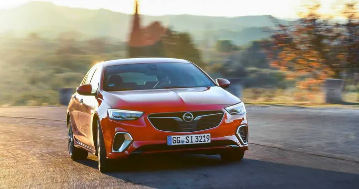 Opel Insignia GSi: il lato sportivo dell’ammiraglia