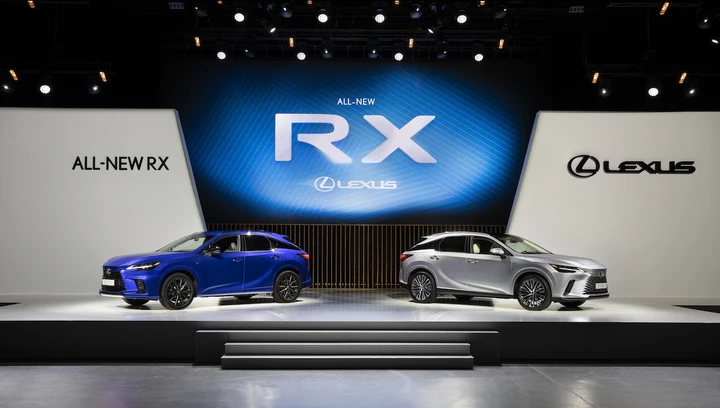 Lexus RX 2022: immagini ufficiali