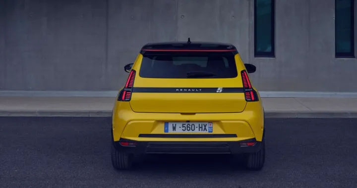 Le Tesla non regalano emozioni, meglio la Renault 5: parola di de Meo