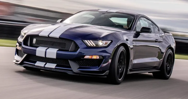 Nuova Ford Mustang Shelby GT350, ancora più potente e aerodinamica
