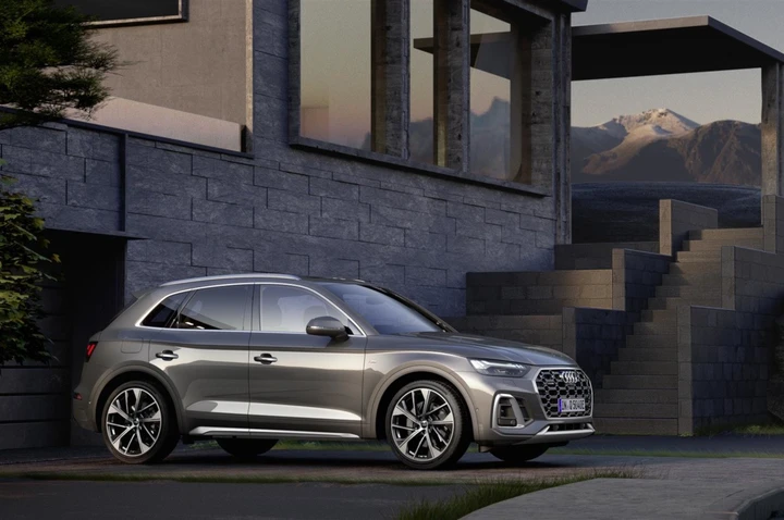 Audi Q5 TFSI e quattro S tronic 2021: immagini ufficiali