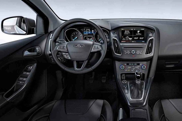 Nuova Ford Focus 2014: immagini ufficiali inedite