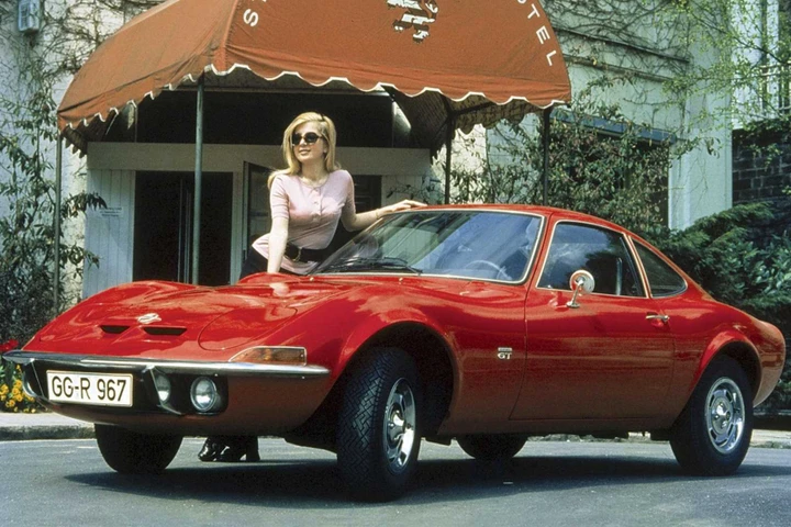 Opel: un video per festeggiare i 150 anni di storia
