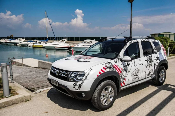 Dacia Duster Strongman: immagini ufficiali
