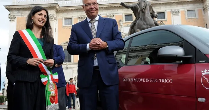 Mercedes e la città di Roma ancora insieme per la mobilità sostenibile