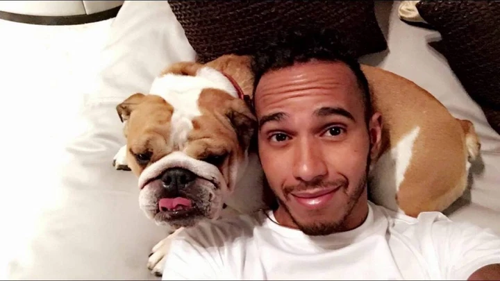 Lewis Hamilton dona mezzo milione di dollari per l’Australia
