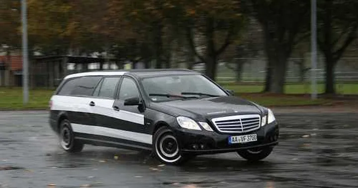 Mercedes Classe E XXL: una station molto wagon