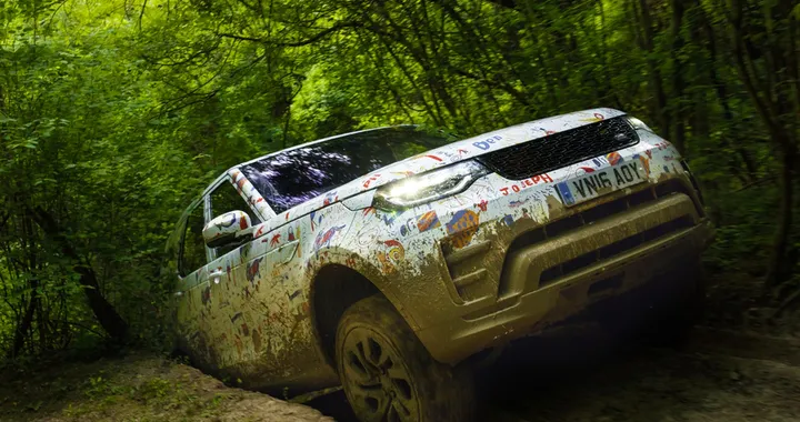 Land Rover Discovery 2017: arriva al Salone di Parigi