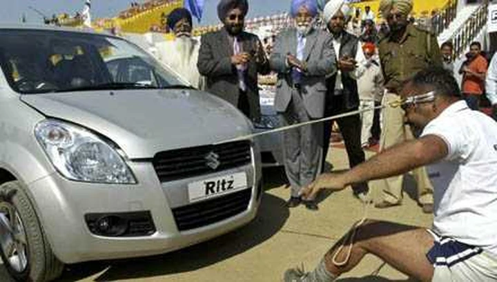 Record: una Suzuki spostata con le orecchie