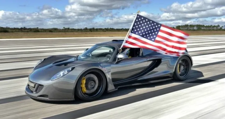 Hennessey Venom GT: record di velocità a 435 km/h