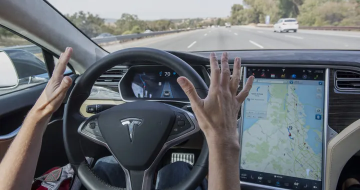 La guida autonoma piace alla metà degli italiani
