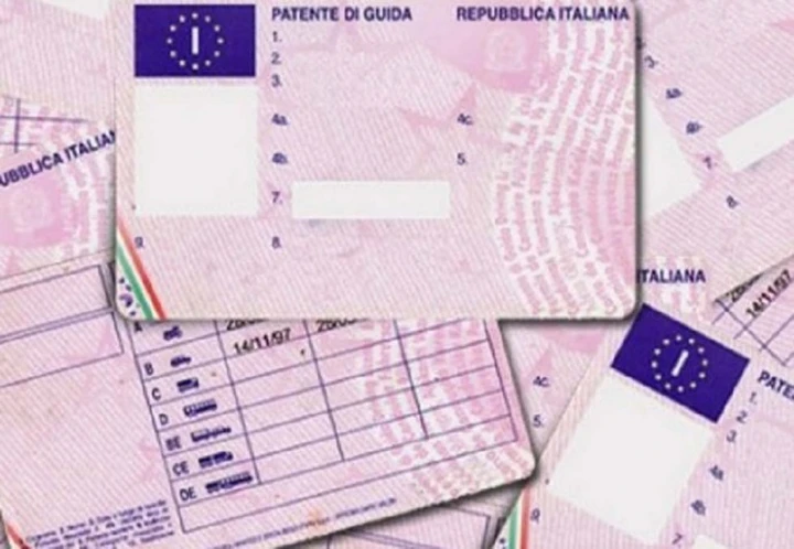 Patente di guida in vendita a 4.000 euro