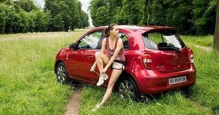 Nissan Micra ELLE, la citycar diventa glamour