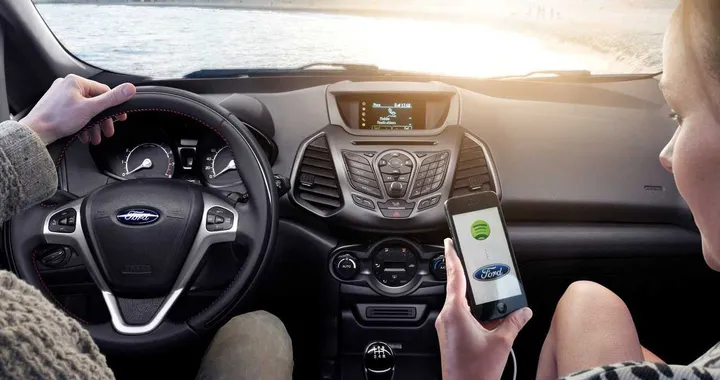 Ford: Spotify anche in auto con Sync AppLink