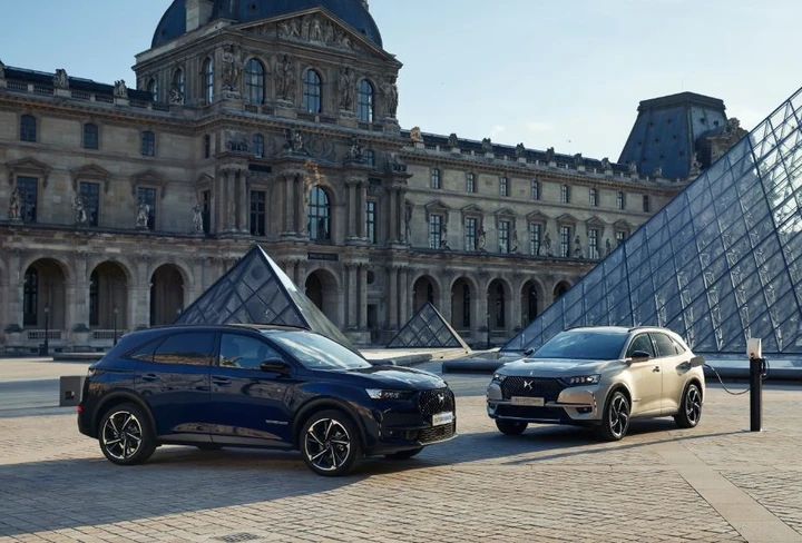 DS 7 Crossback Louvre: serie speciale ispirata all’arte