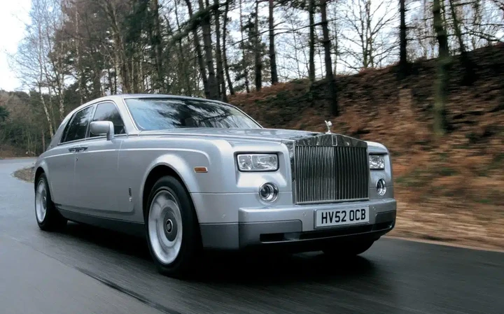 Rolls-Royce Phantom celebra 100 anni di lusso