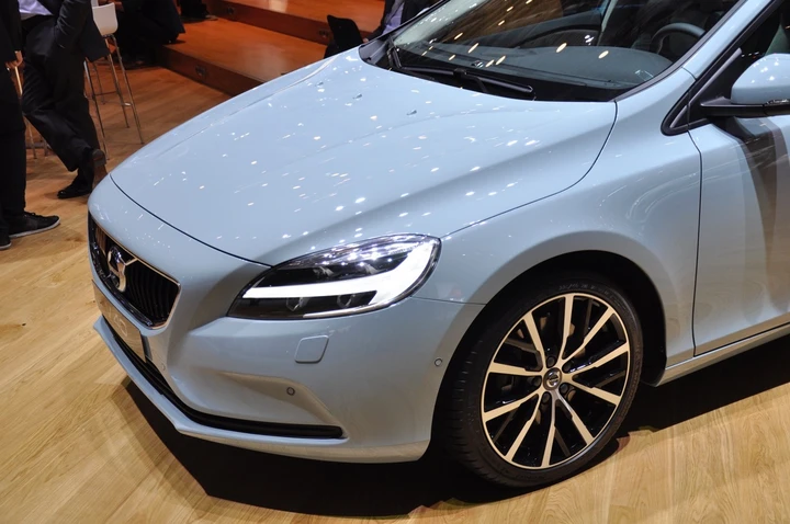 Volvo V40 Restyling a Ginevra 2016