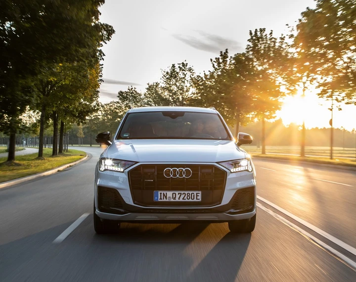 Audi A6, A7 Sportback e Q7: i prezzi delle versioni ibride plug-in