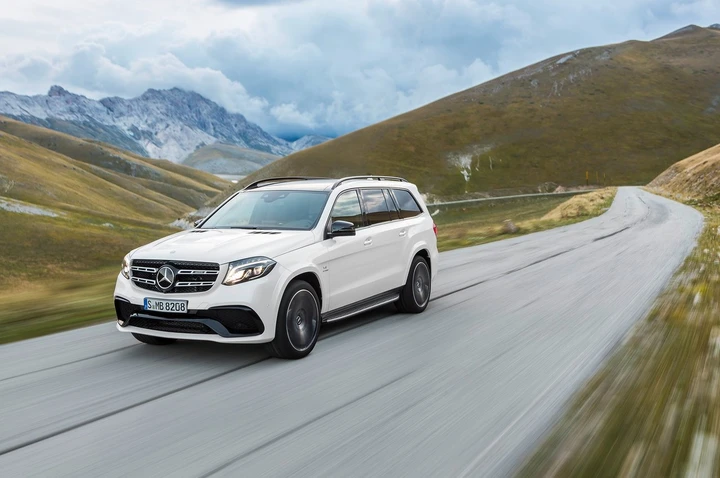 Mercedes GLS 2016: le immagini ufficiali