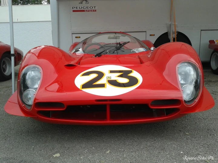 Ferrari 330 P4: un mito delle corse e dell'arte a quattro ruote [Video]