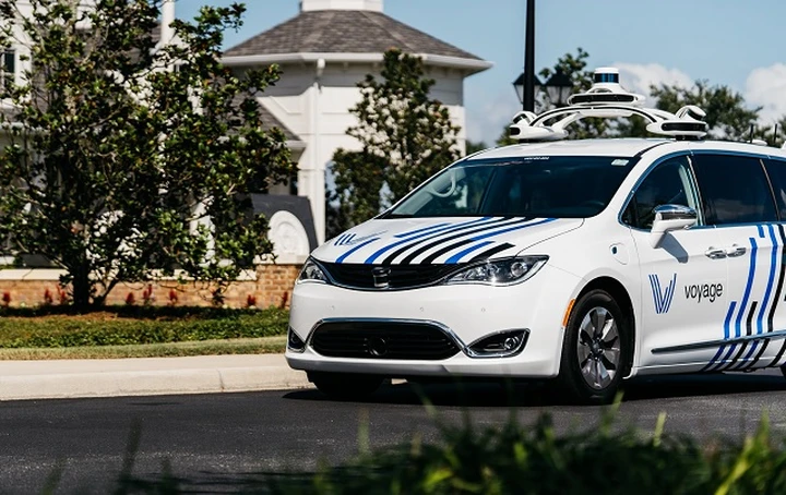 Guida autonoma: partnership tra Fca e Voyage