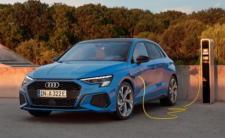 Audi A3 Sportback TFSI e: prezzi e dotazioni