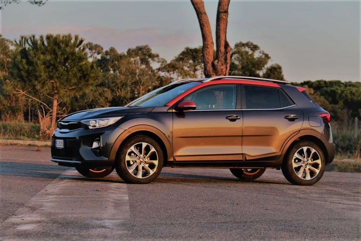 KIA Stonic 1.0 T-GDI: la prova su strada