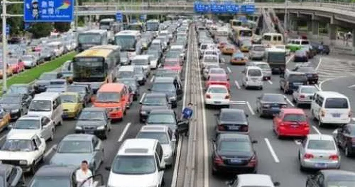 Pechino: al via una nuova lotteria per le targhe