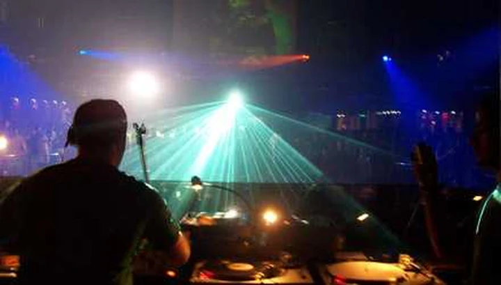 Deejay istiga a bere e correre: condannato