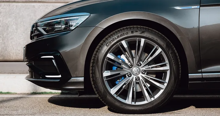 Nuovo Pirelli Cinturato P7: pneumatico con la mescola intelligente