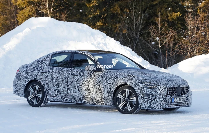Nuova Mercedes-AMG C43, le foto spia