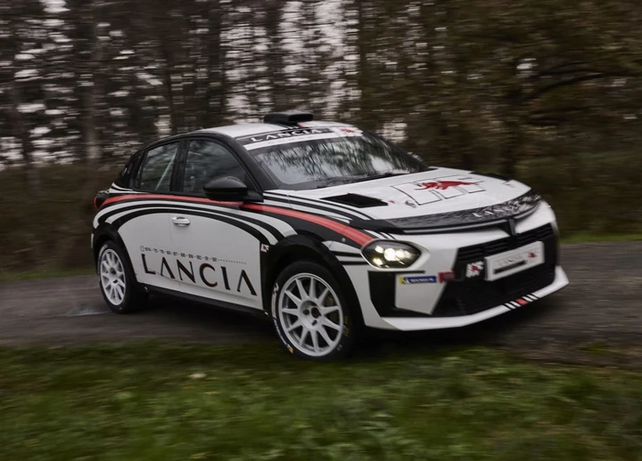 Trent’anni di attesa, un successo storico: la rinascita Lancia parte dalla Ypsilon Rally4 HF