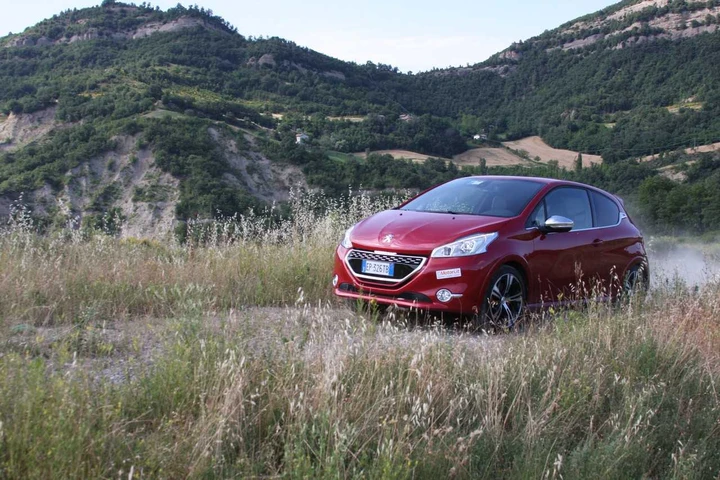 Peugeot 208 GTI, la prova su strada