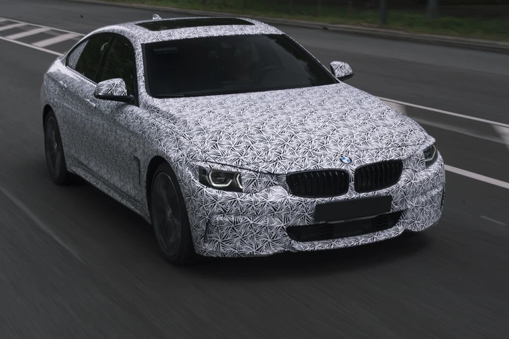 BMW Premium Selection: svelato il mistero delle auto camuffate a Milano