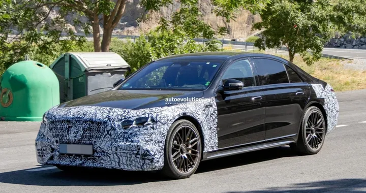 Mercedes-AMG S 63 E Performance: il restyling 2027 è pura adrenalina a cinque stelle