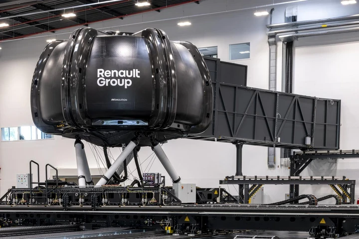 Renault punta sulla simulazione digitale immersiva con una nuova struttura