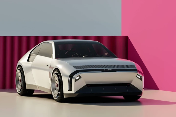 Skoda 110 R elettrica: il render che accende la memoria